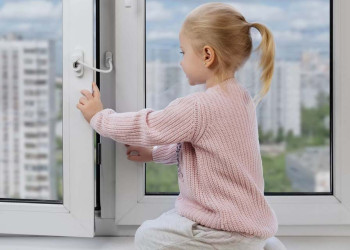 Установка детских замков